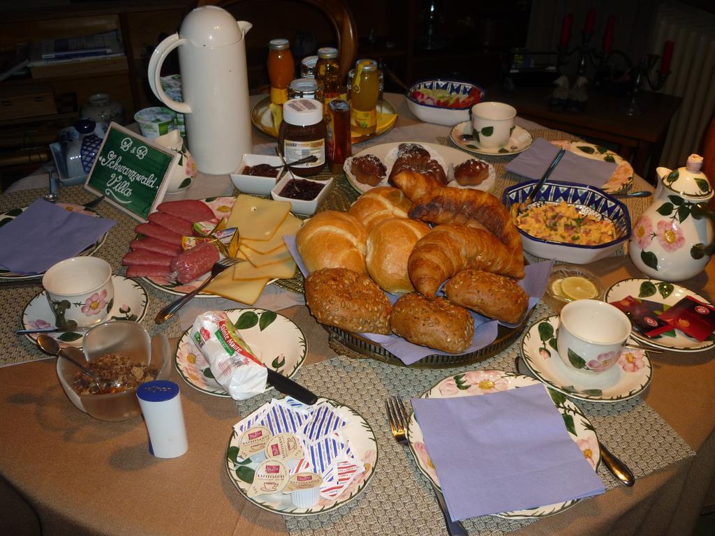 גנגנבאך Schwarzwald Villa חדר תמונה